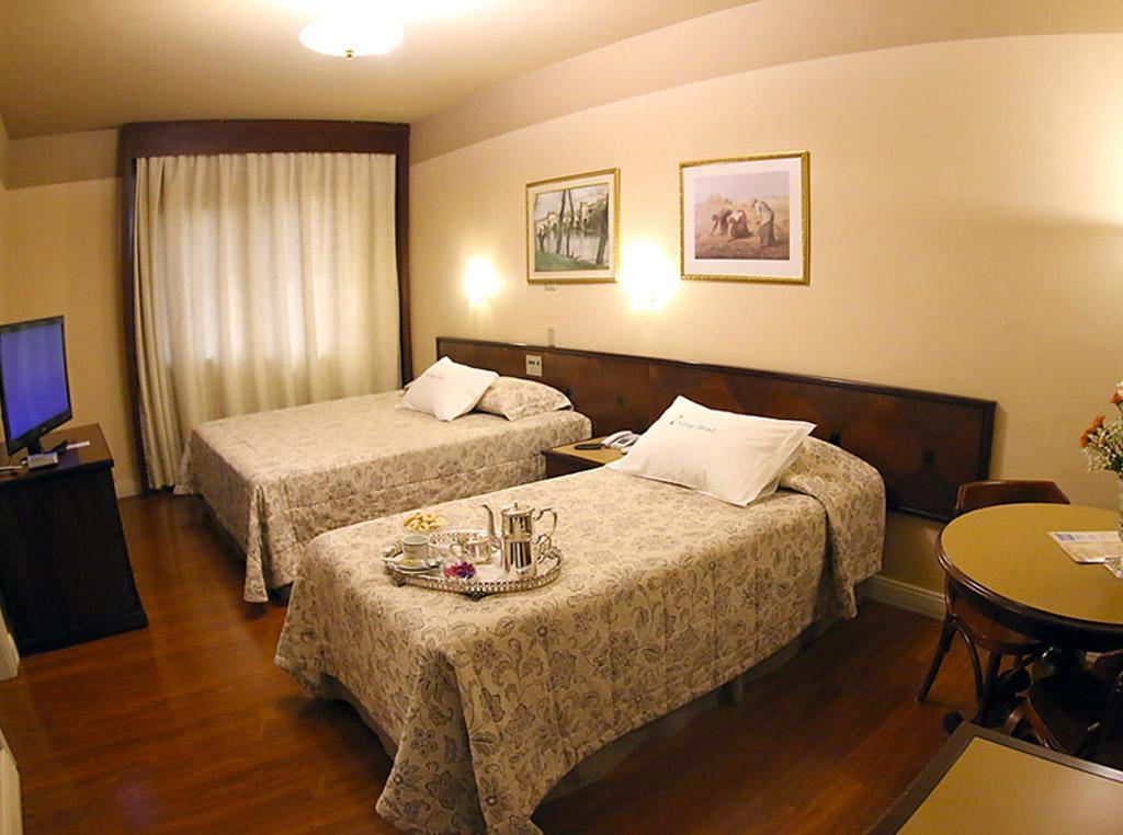 Village Hotel Ponta Grossa  Buitenkant foto
